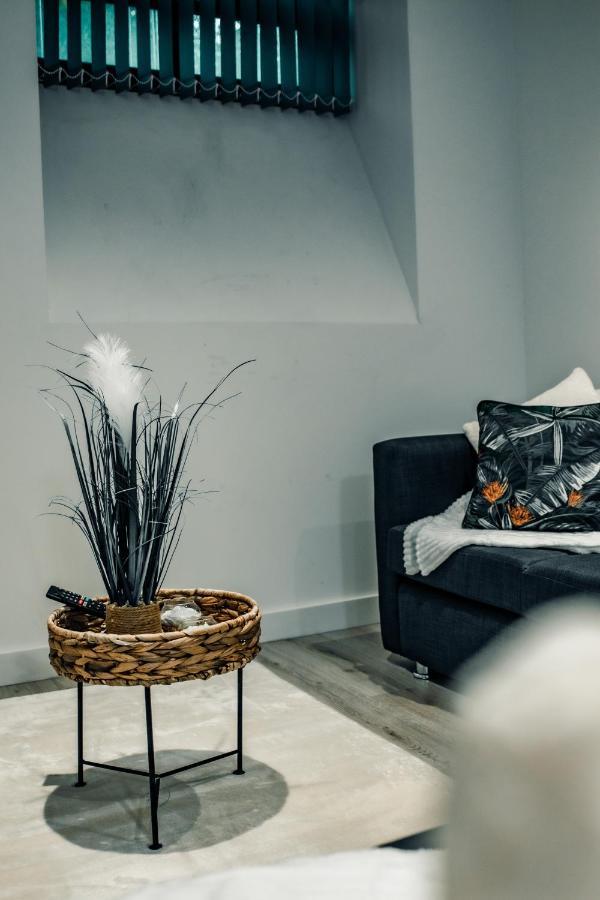 Bv Cosy Basement Apartment At Conditioning House Bradford  Luaran gambar