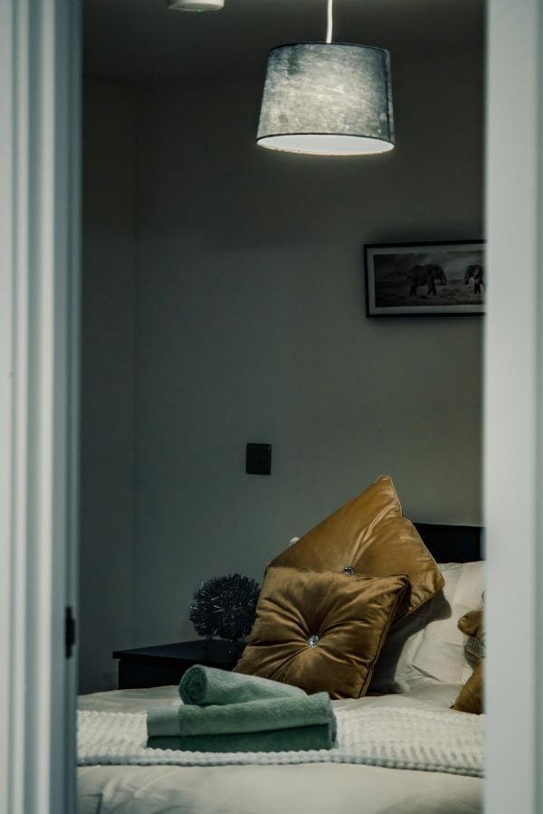Bv Cosy Basement Apartment At Conditioning House Bradford  Luaran gambar